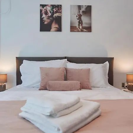 Sea La Vie 2br N Pool
