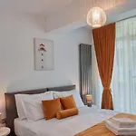 Apartament Sea La Vie 2br N Pool Năvodari