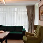 Sea La Vie 2br N Pool Apartament Năvodari