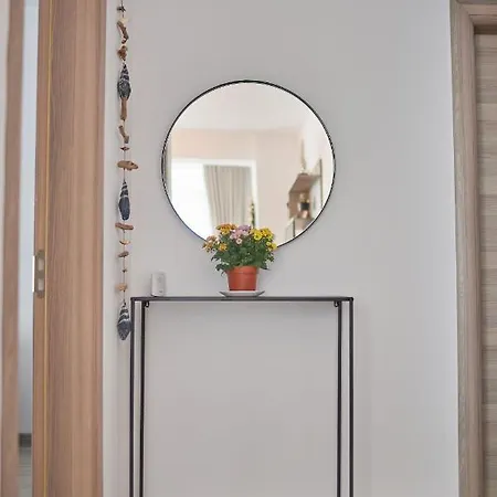 Sea La Vie 2br N Pool Apartment Navodari