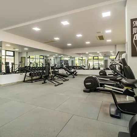 Sea La Vie 2br N Pool *